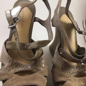 Gianni Bini brown leather wedges. 9M